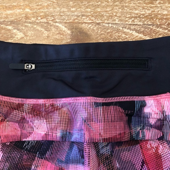 Lululemon Speed Up Short 🌪 - Picture 5 of 6